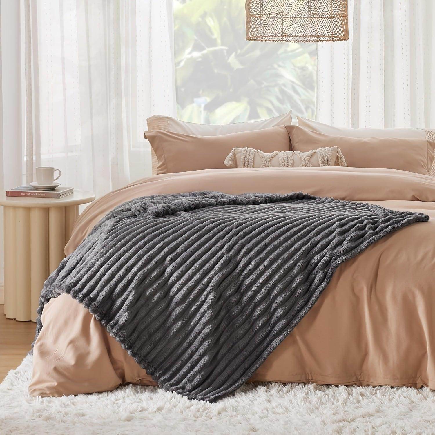 Luxury Lightweight Fleece Throw Blanket - My Store