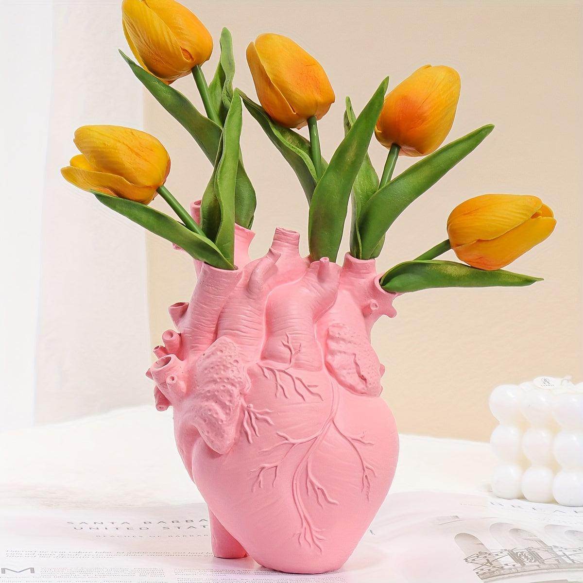 Art Deco Heart-Shaped Resin Vase - My Store