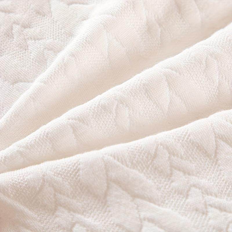 Comfortable Bed Pillow with Net Edge & Wheat Ear Grid Design - My Store