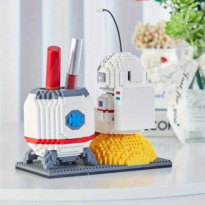3D Astronaut Building Blocks Pen Holder - My Store