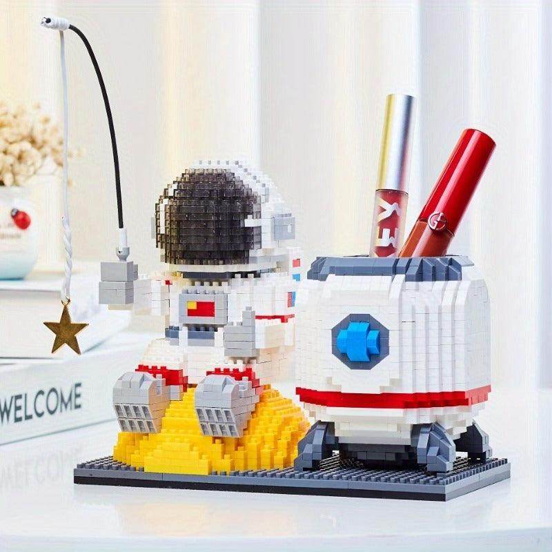 3D Astronaut Building Blocks Pen Holder - My Store
