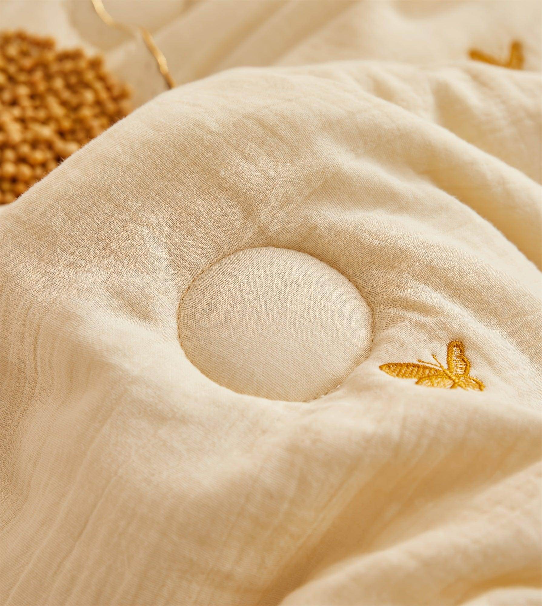 1pc Contemporary Embroidered Quilt - My Store