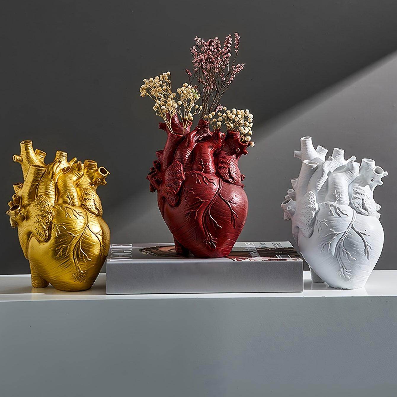 Art Deco Heart-Shaped Resin Vase - My Store