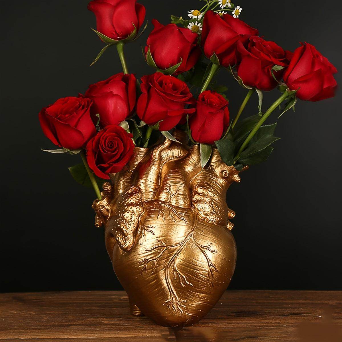 Art Deco Heart-Shaped Resin Vase - My Store