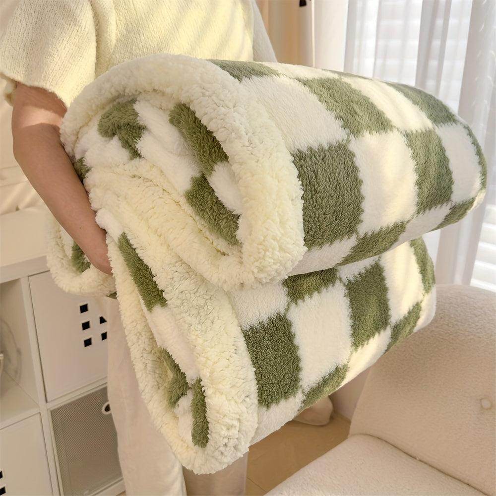 Charming Checkered Plush Fleece Blanket - My Store