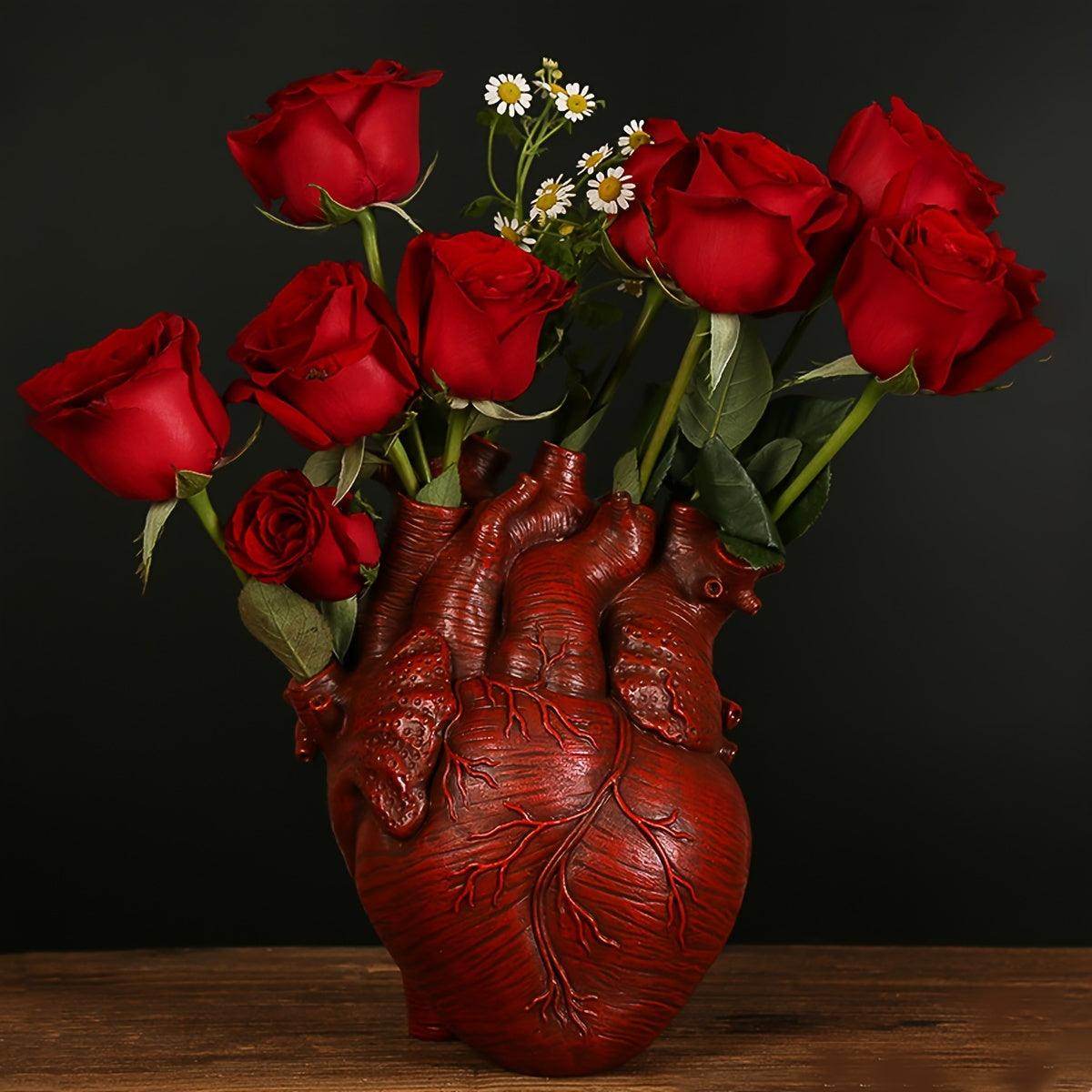 Art Deco Heart-Shaped Resin Vase - My Store