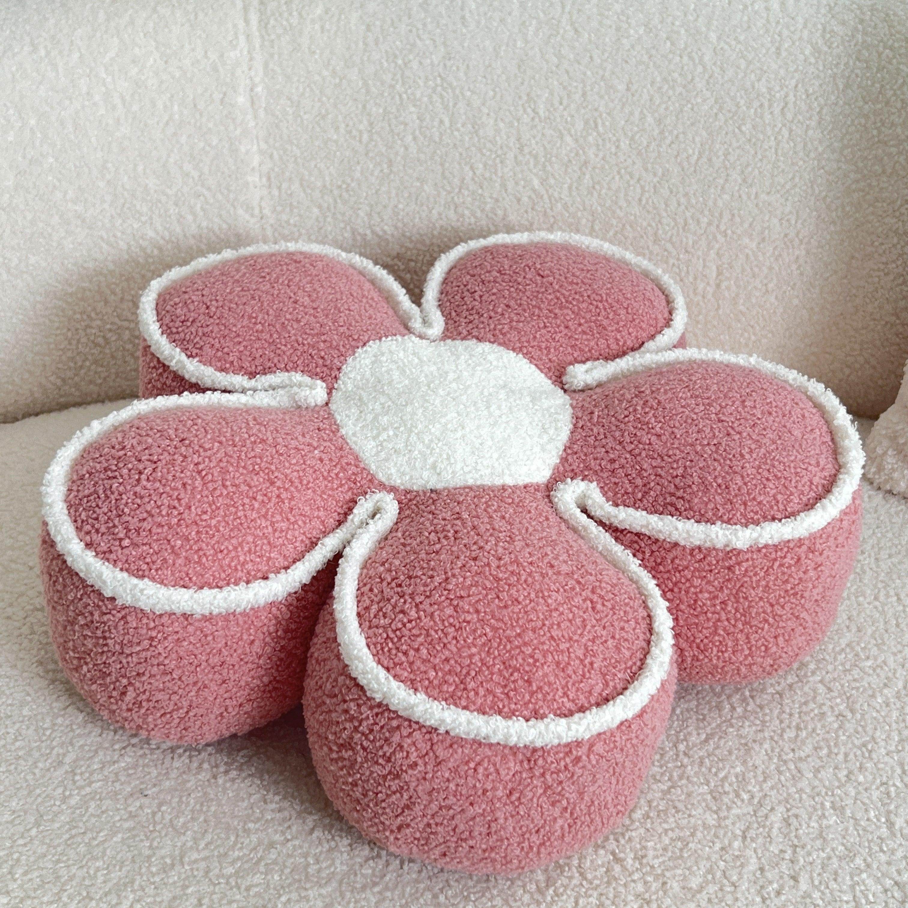 Chic Geometric Flower Throw Pillow - My Store