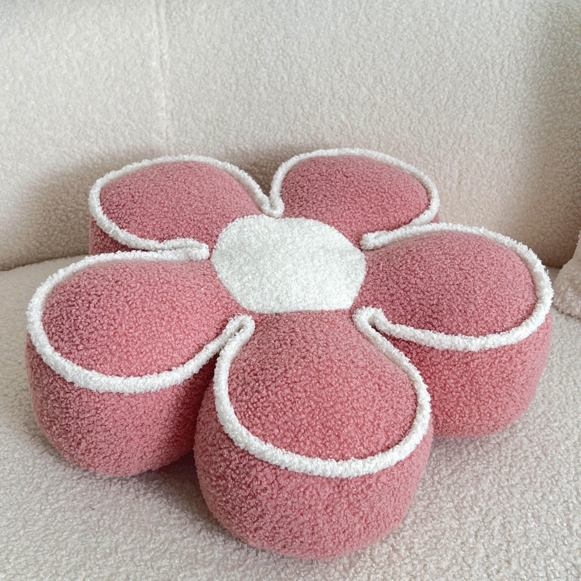 Chic Geometric Flower Throw Pillow - My Store