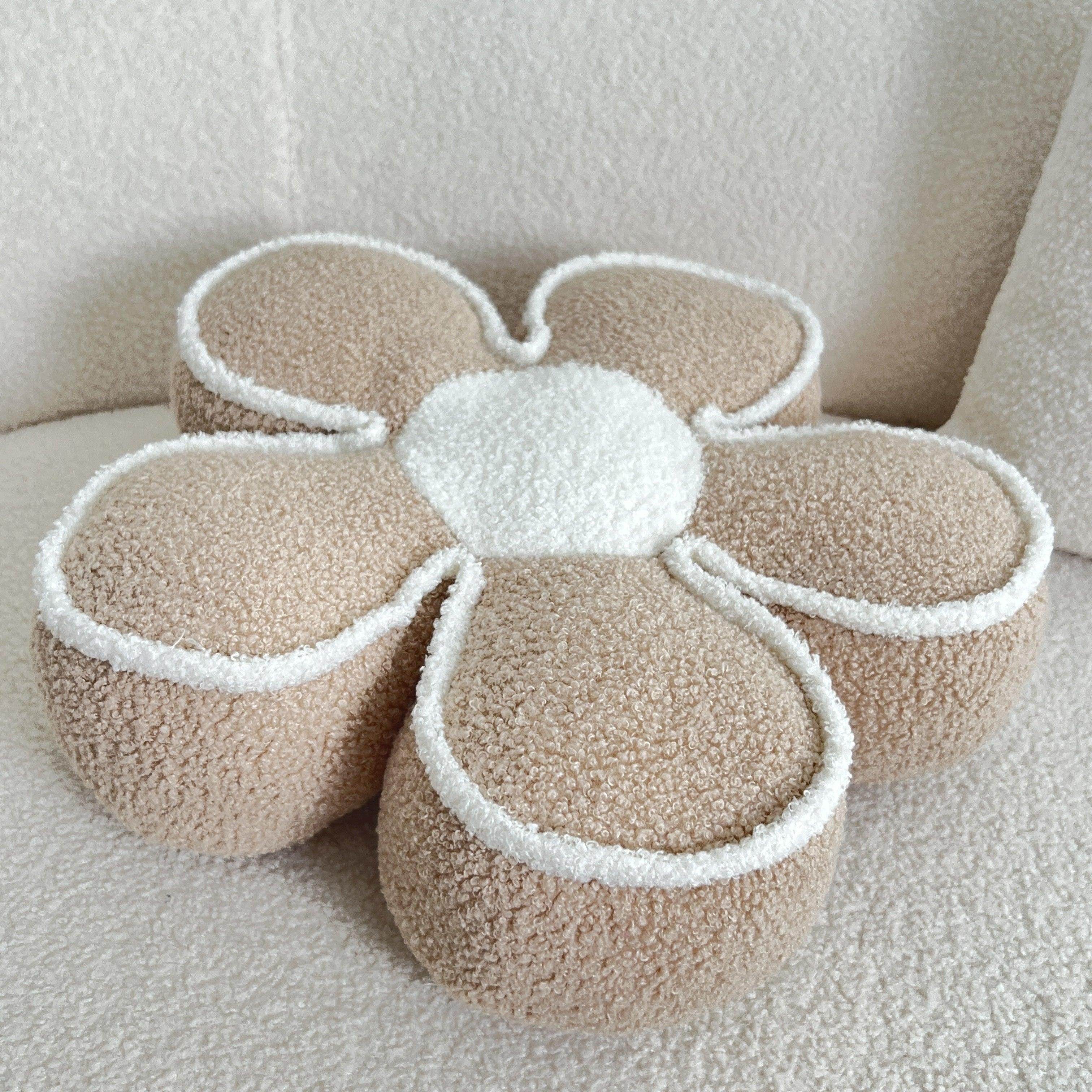 Chic Geometric Flower Throw Pillow - My Store